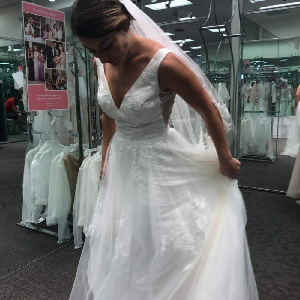 Brand new wedding dress